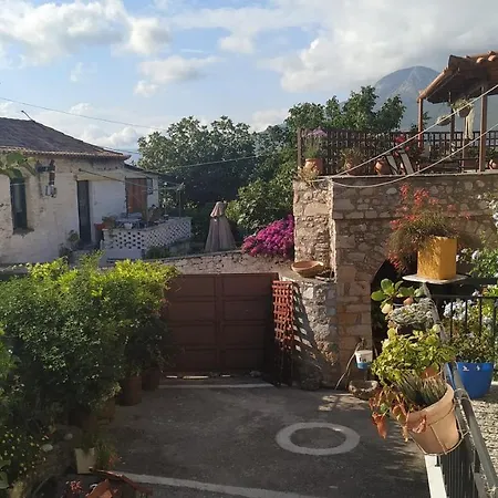 Zarnata House *